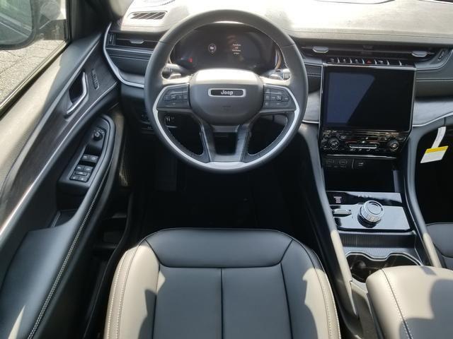 new 2025 Jeep Grand Cherokee car, priced at $51,354