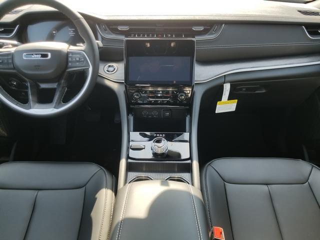 new 2025 Jeep Grand Cherokee car, priced at $51,354