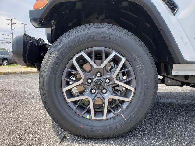 new 2025 Jeep Wrangler car, priced at $52,706