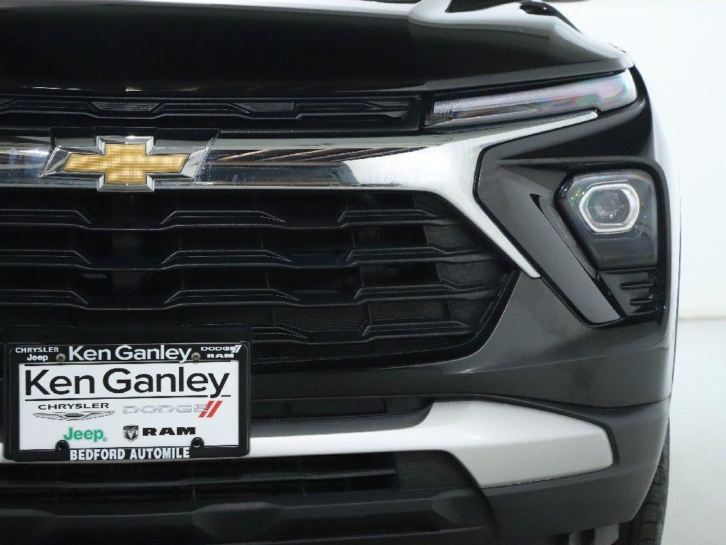 used 2025 Chevrolet TrailBlazer car, priced at $23,687
