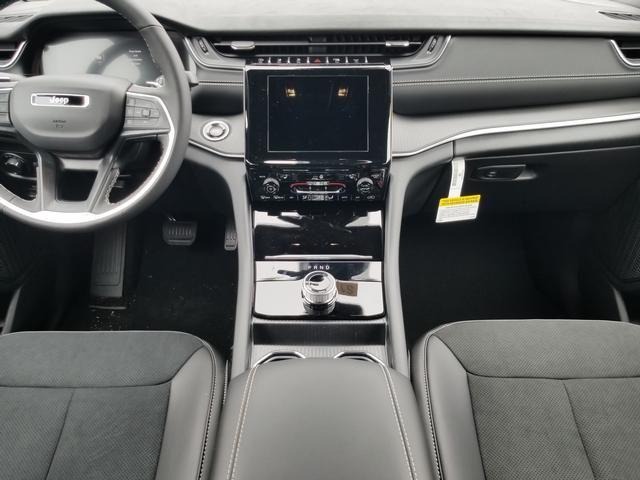 new 2025 Jeep Grand Cherokee car, priced at $46,063