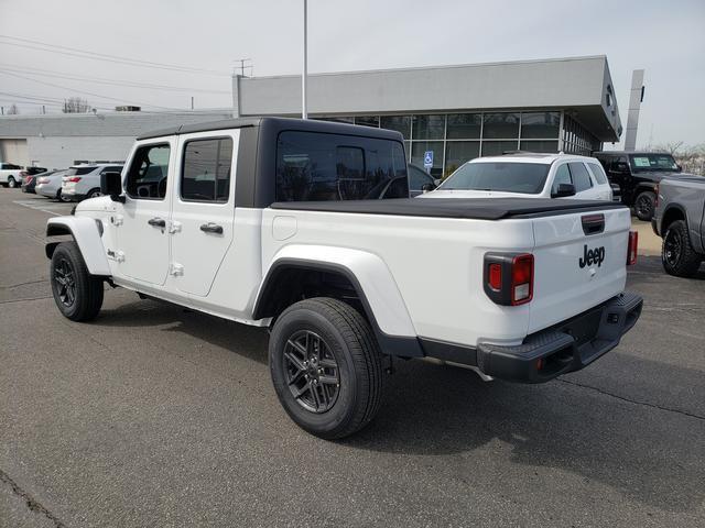 new 2024 Jeep Gladiator car, priced at $44,709