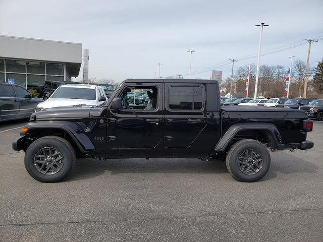 new 2024 Jeep Gladiator car, priced at $45,227