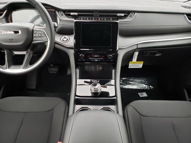 new 2025 Jeep Grand Cherokee car, priced at $32,364