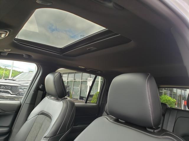 new 2025 Jeep Grand Cherokee car, priced at $41,007