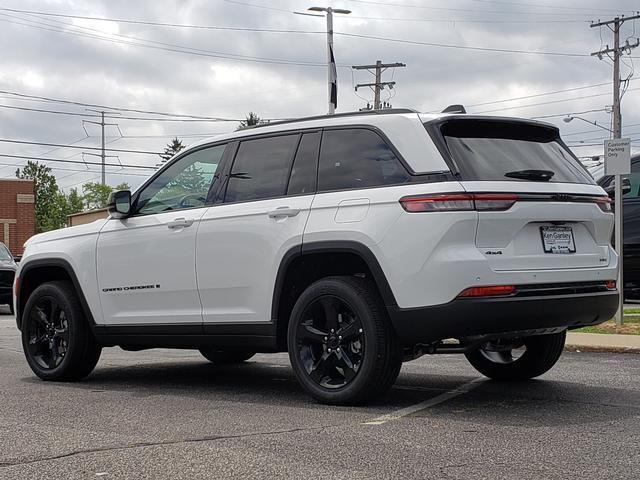 new 2025 Jeep Grand Cherokee car, priced at $41,007
