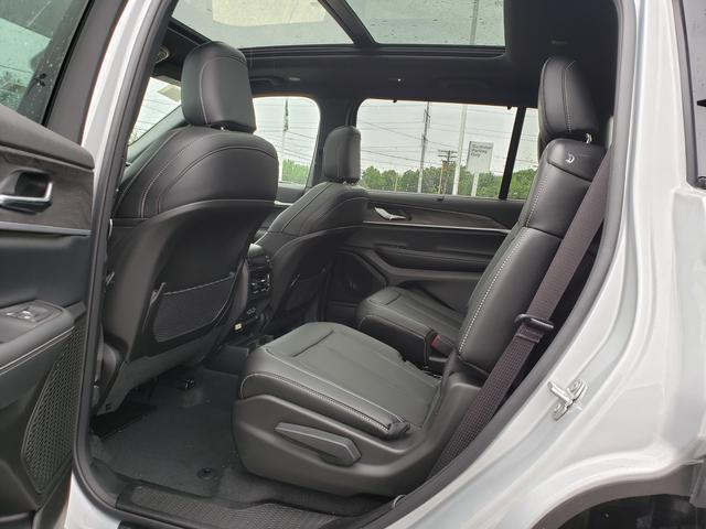 new 2025 Jeep Grand Cherokee L car, priced at $48,551