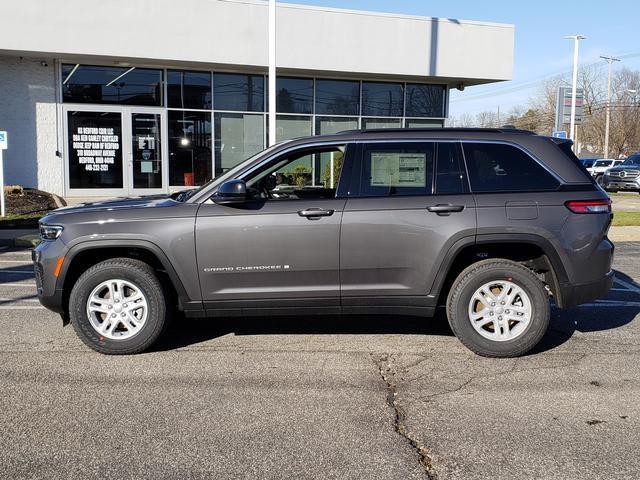 new 2025 Jeep Grand Cherokee car, priced at $37,290