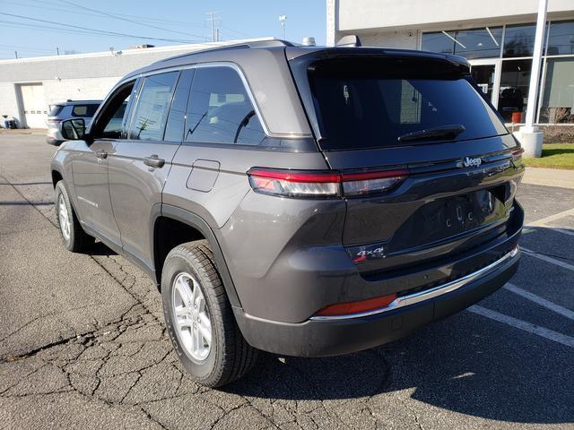 new 2025 Jeep Grand Cherokee car, priced at $37,290