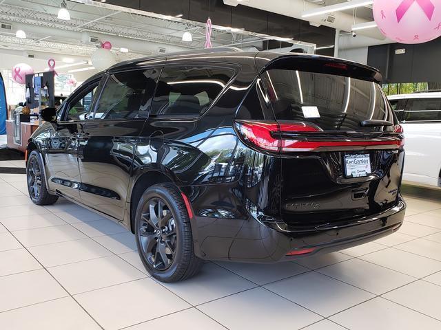 new 2026 Chrysler Pacifica car, priced at $52,310