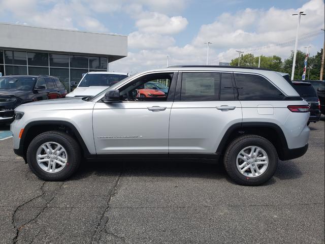 new 2024 Jeep Grand Cherokee car, priced at $34,393