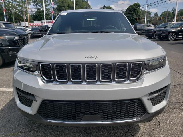 new 2024 Jeep Grand Cherokee car, priced at $34,393