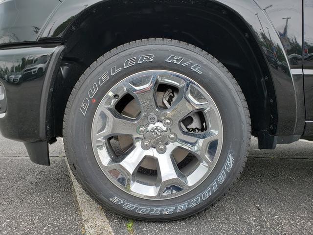 new 2025 Ram 1500 car, priced at $44,617