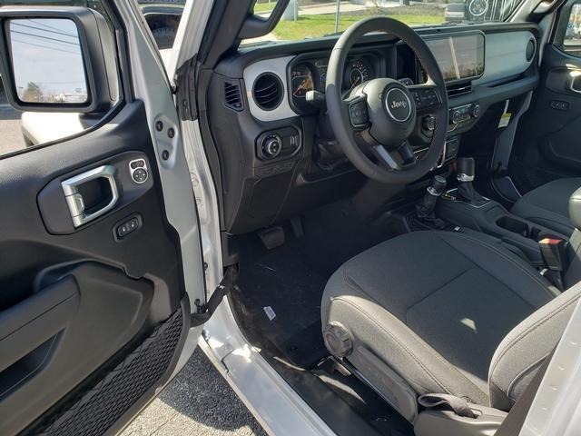 new 2024 Jeep Gladiator car, priced at $42,389