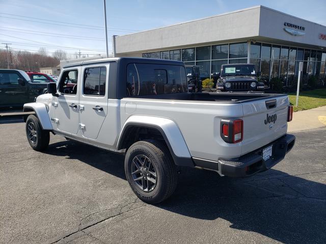 new 2024 Jeep Gladiator car, priced at $42,389