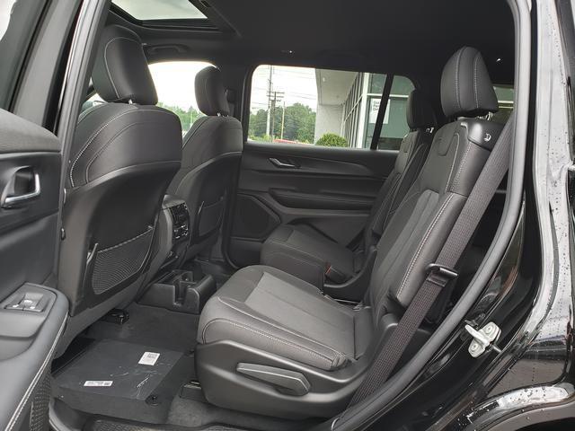 new 2025 Jeep Grand Cherokee L car, priced at $35,899