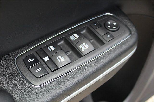 new 2023 Chrysler 300 car, priced at $38,129