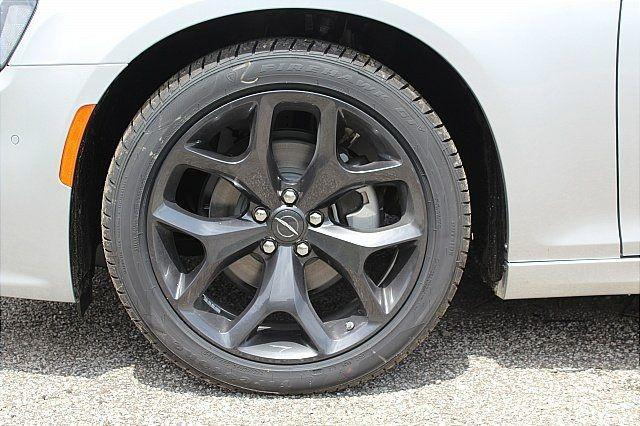 new 2023 Chrysler 300 car, priced at $38,129