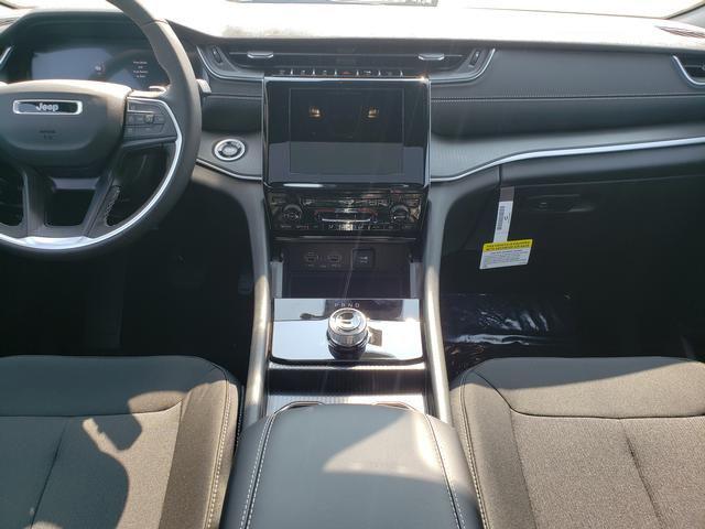 new 2025 Jeep Grand Cherokee car, priced at $35,495