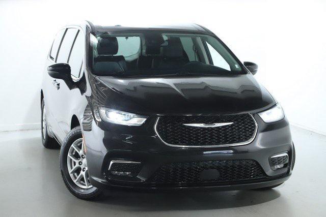 used 2023 Chrysler Pacifica car, priced at $25,133