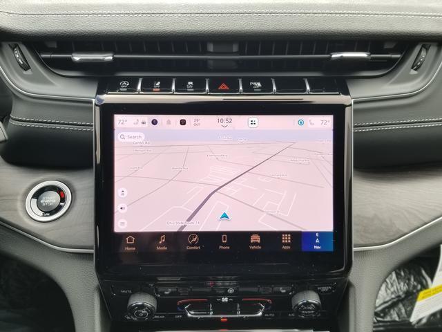 new 2025 Jeep Grand Cherokee car, priced at $44,795