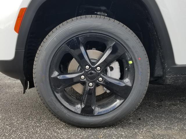 new 2025 Jeep Grand Cherokee car, priced at $44,795