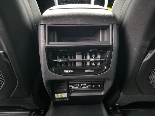 new 2025 Jeep Grand Cherokee car, priced at $44,795