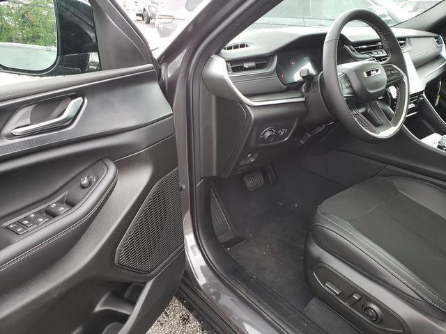 new 2025 Jeep Grand Cherokee L car, priced at $42,885