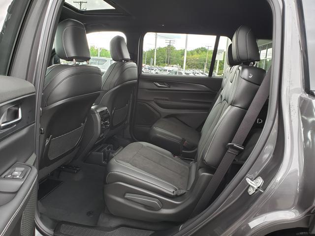 new 2025 Jeep Grand Cherokee L car, priced at $42,885