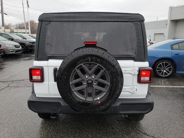 new 2025 Jeep Wrangler car, priced at $41,974