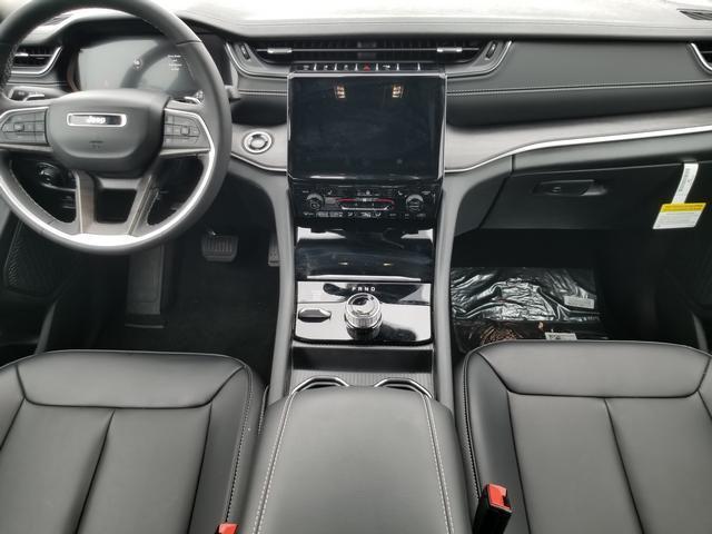 new 2025 Jeep Grand Cherokee L car, priced at $44,429