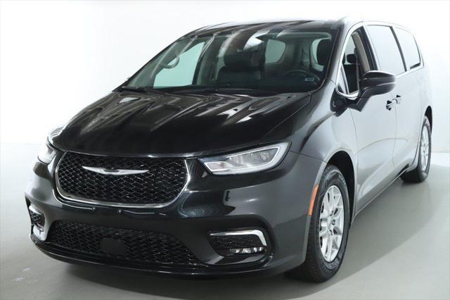 used 2023 Chrysler Pacifica car, priced at $22,386
