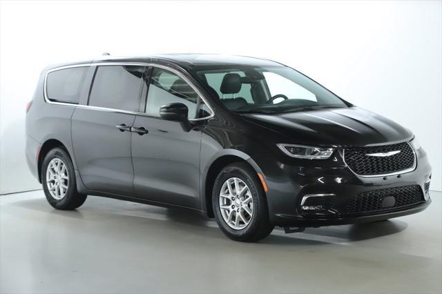 used 2023 Chrysler Pacifica car, priced at $23,903