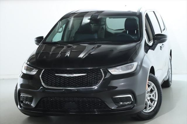 used 2023 Chrysler Pacifica car, priced at $23,903