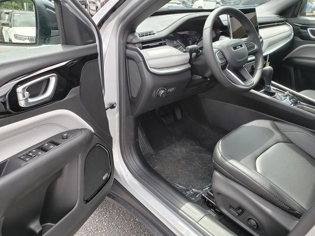 new 2025 Jeep Compass car, priced at $35,163