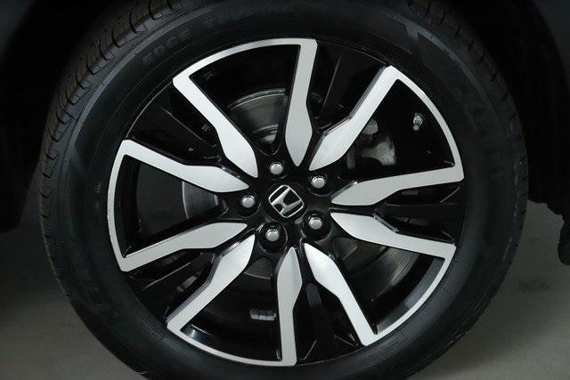 used 2021 Honda Pilot car, priced at $26,990