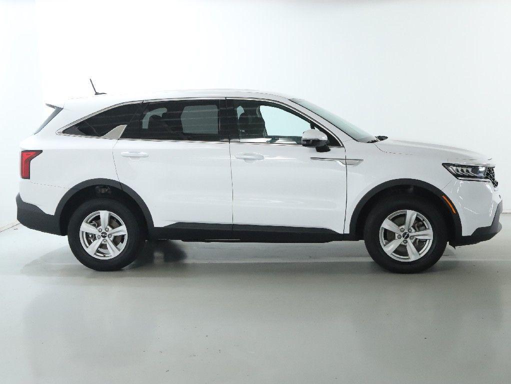 used 2023 Kia Sorento car, priced at $21,989