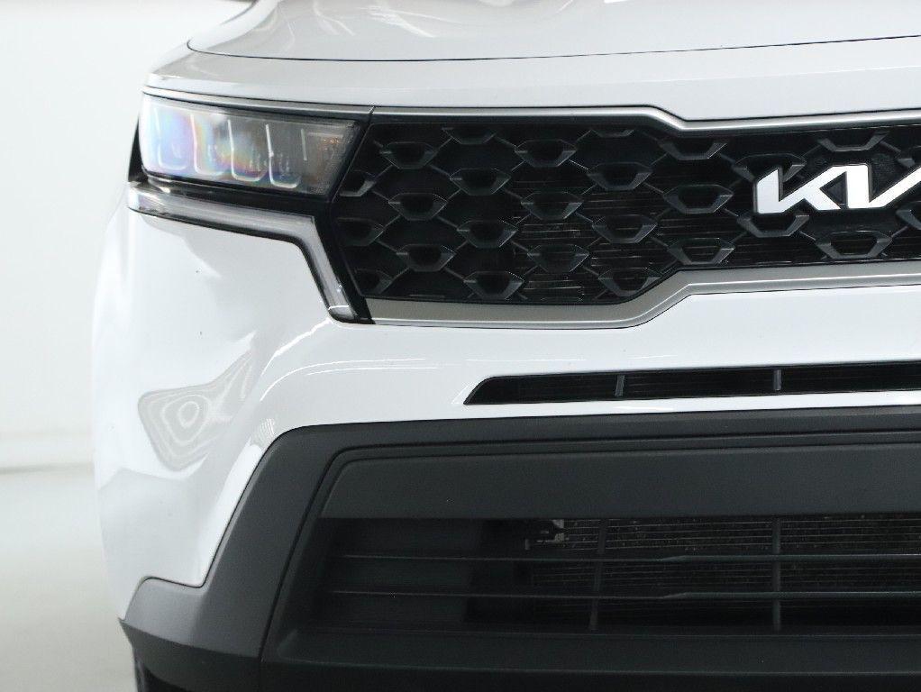 used 2023 Kia Sorento car, priced at $21,989