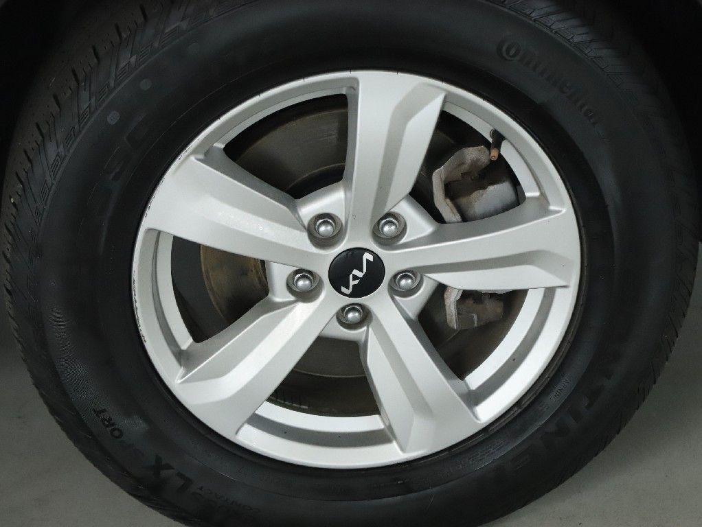 used 2023 Kia Sorento car, priced at $21,989