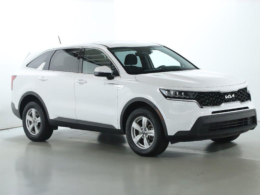 used 2023 Kia Sorento car, priced at $21,989