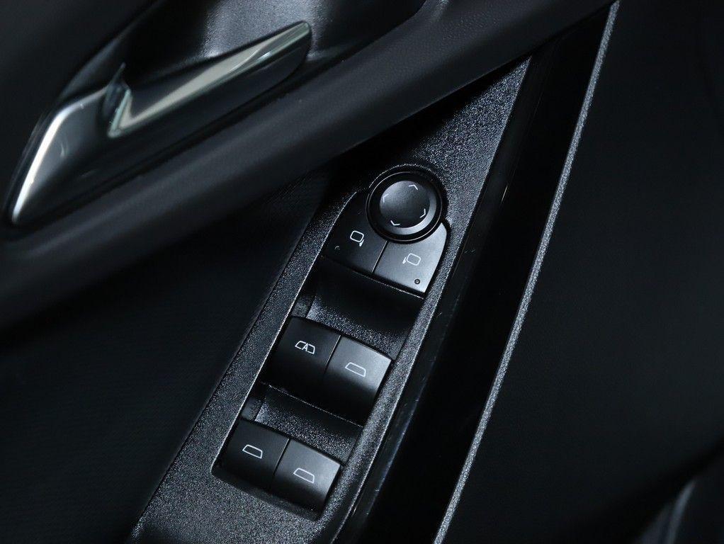 used 2025 Chevrolet Equinox car, priced at $25,987