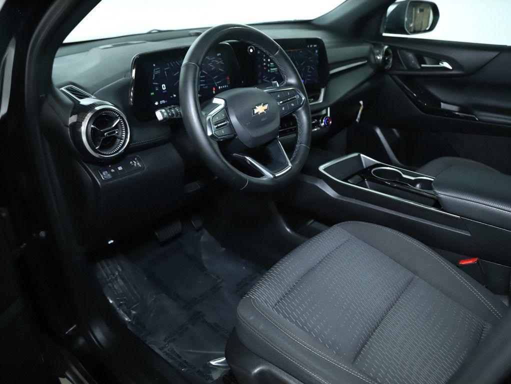 used 2025 Chevrolet Equinox car, priced at $25,987