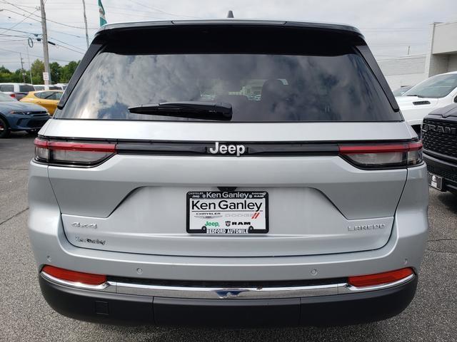 new 2024 Jeep Grand Cherokee car, priced at $37,204