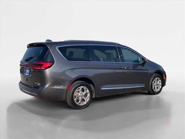 used 2021 Chrysler Pacifica car, priced at $28,634