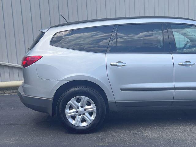 used 2012 Chevrolet Traverse car, priced at $6,000