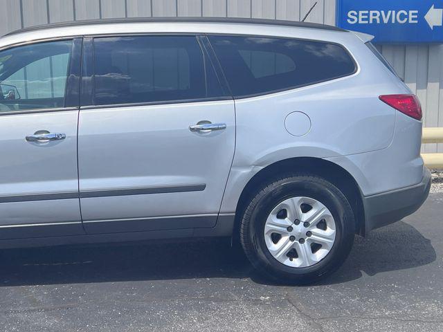 used 2012 Chevrolet Traverse car, priced at $6,000