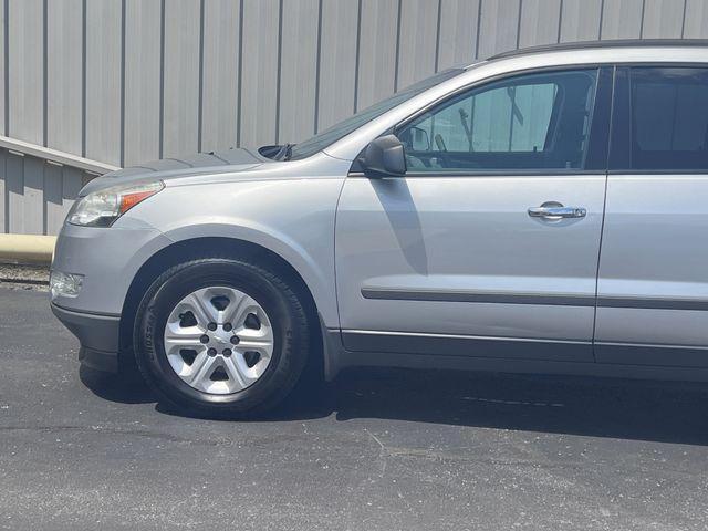 used 2012 Chevrolet Traverse car, priced at $6,000