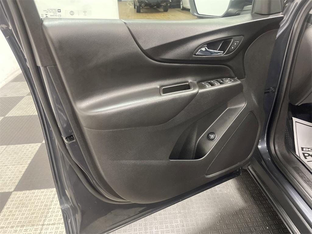 used 2022 Chevrolet Equinox car, priced at $21,365