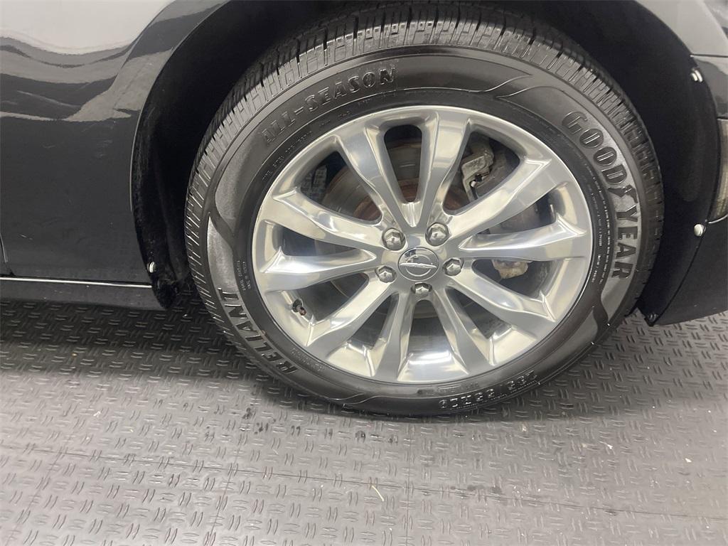 used 2019 Chrysler 300 car, priced at $18,172