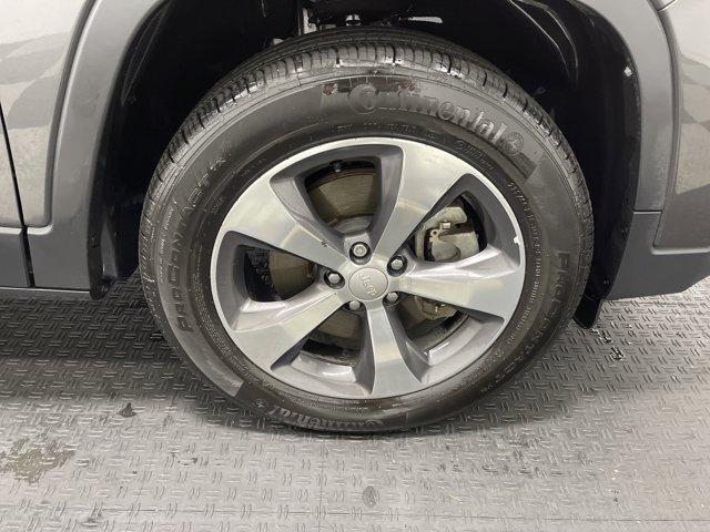 used 2020 Jeep Cherokee car, priced at $19,722